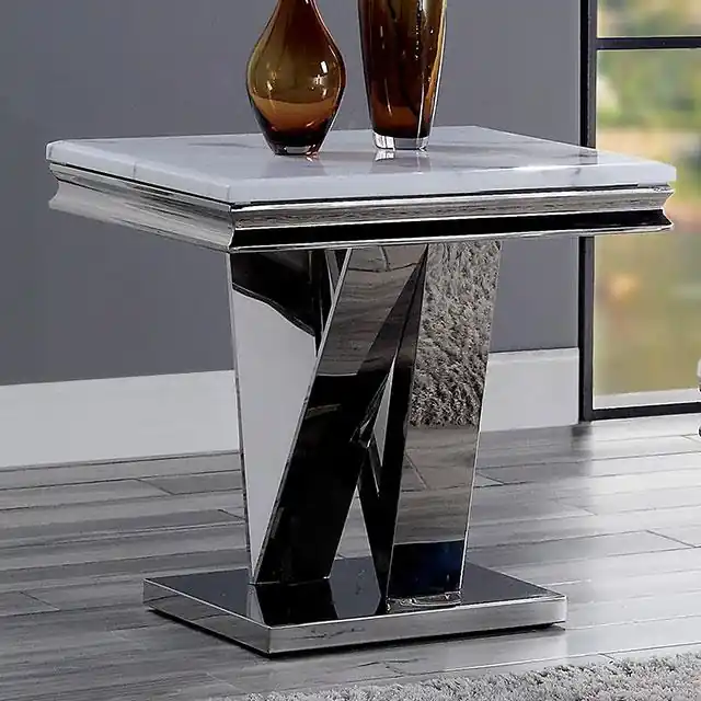 VILLARSGLANE End Table - FOA East
