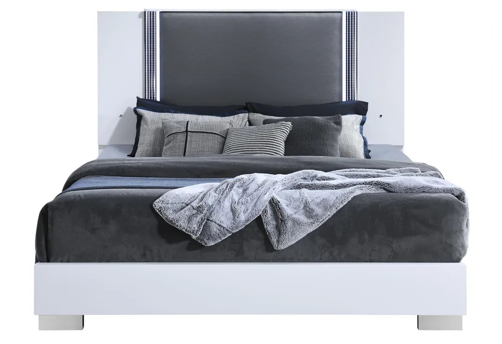 YLIME SMOOTH WHITE KING BED WITH LED FULLY SLATTED - Global Furniture USA