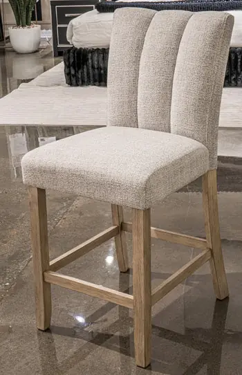 Larawyn Counter Height Barstool - Ashley Furniture