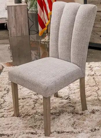 Larawyn Dining Chair - Ashley Furniture