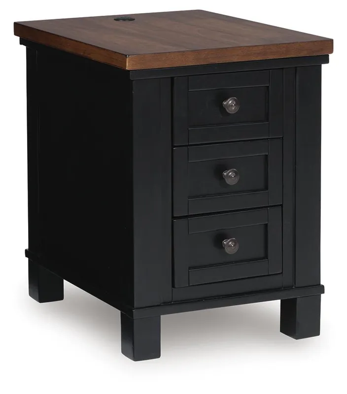 Wildenauer Chairside End Table - Ashley Furniture