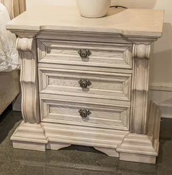 Bruchandi Nightstand - Ashley Furniture