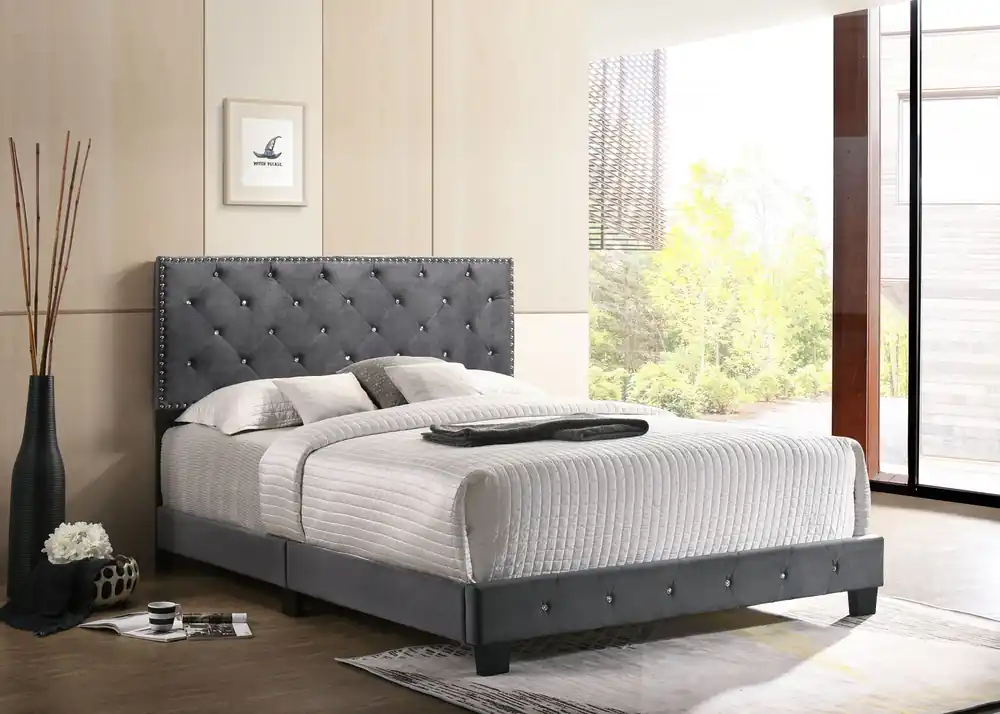 Luxurious Upholstered Bed - Glory Furniture