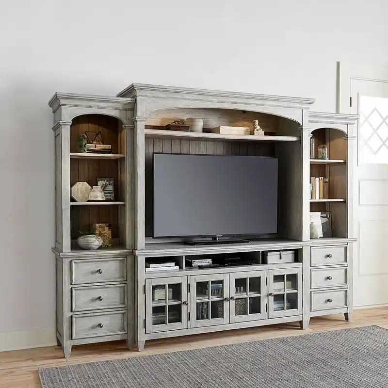 Heartland Entertainment Center with Piers - Liberty