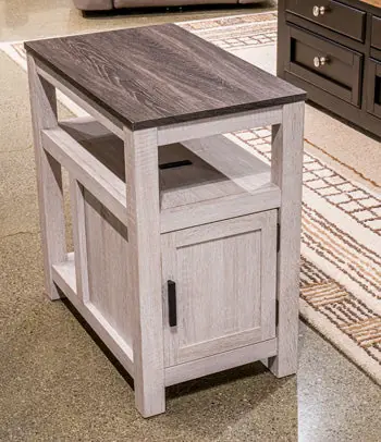 Fendenmore Chairside End Table - Ashley Furniture