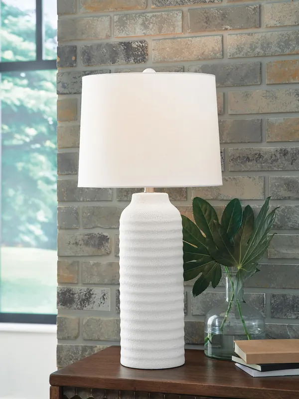 Vauville Table Lamp (Set of 2) - Ashley Furniture