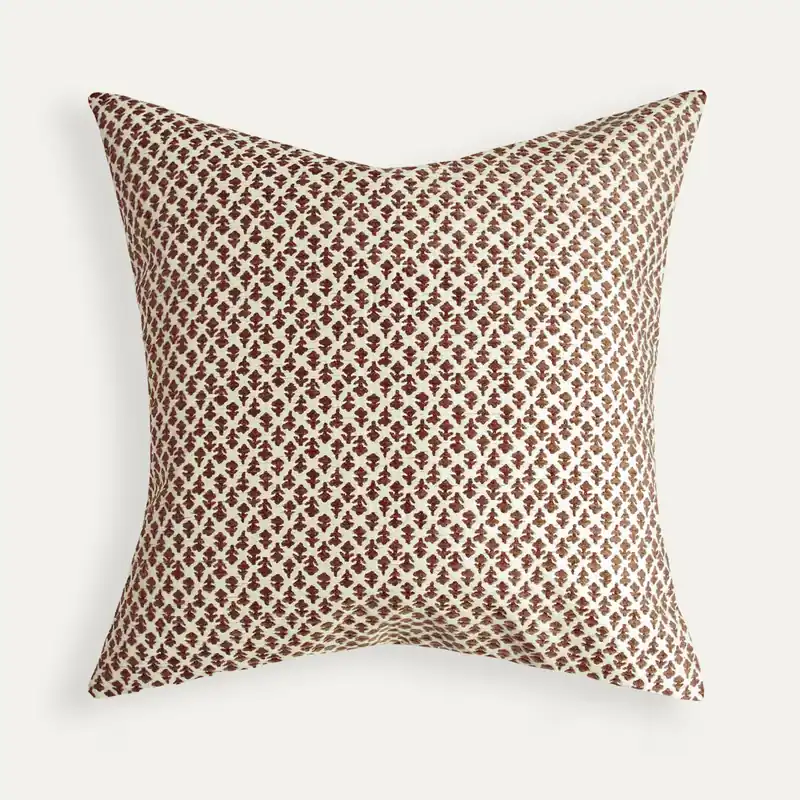 Quinn Chestnut - Pepper Home