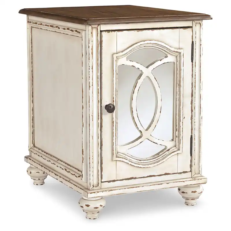 Realyn Chairside End Table - Signature Design by Ashley®