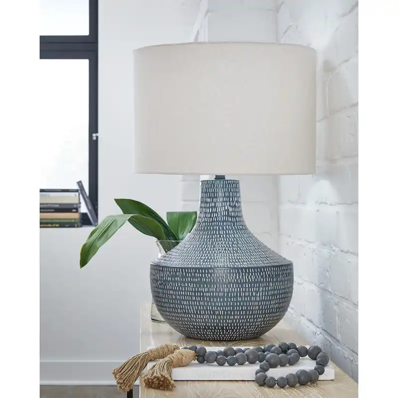 Schylarmont 2-Piece Lamp Set
