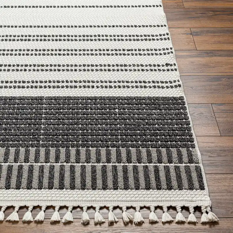 Finland Machine Woven Rug - Livabliss