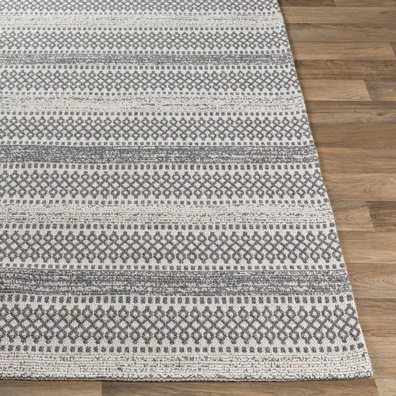 La Casa Machine Woven Rug - Livabliss